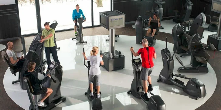 Vstup do nového netradičního fitness nolimits Prosek