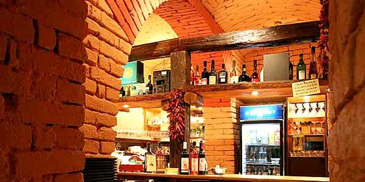 Velká masová hostina - žebra, kolena a kuřecí stehýnka 