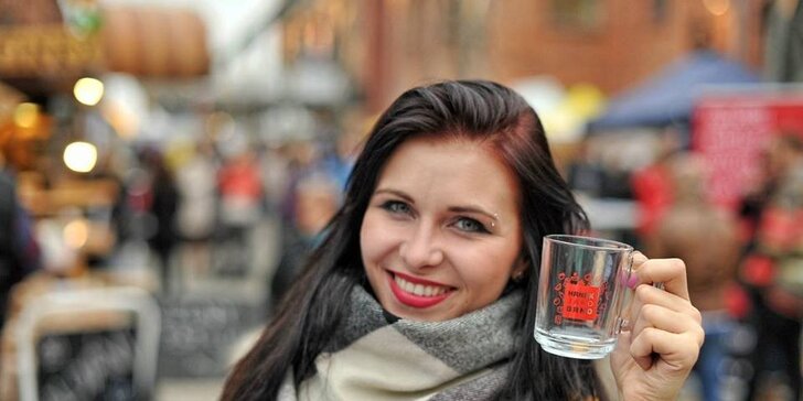 Dva horké nápoje od Drinku jako Brno na adventních trzích u Vaňkovky