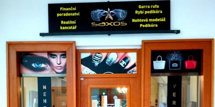 Mokrá pedikúra s lakováním nehtů