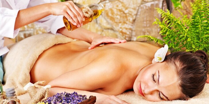 Thajská celotělová masáž nahřátým skořicovým olejem spojená s aromaterapií
