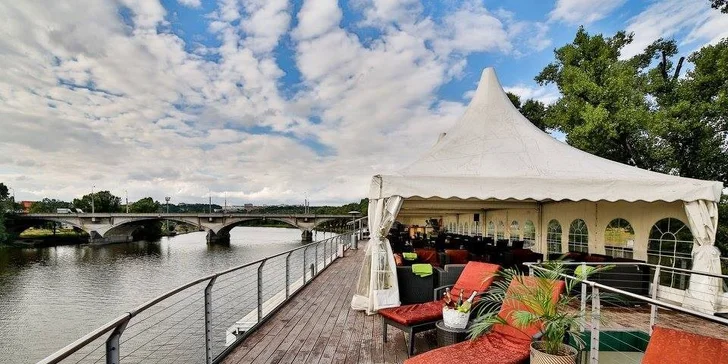 Degustační a wellness pobyt na Rohan Boat Prague na Vltavě