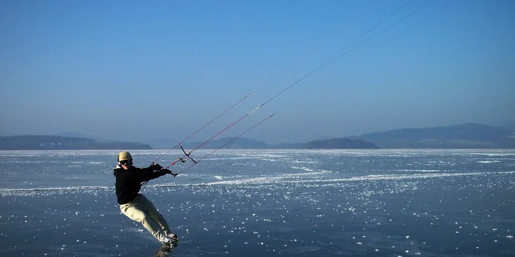6hod. kurz landkitingu, kiteboardingu nebo snowkitingu na Lipně