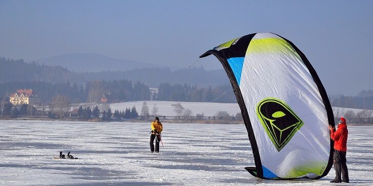 6hod. kurz landkitingu, kiteboardingu nebo snowkitingu na Lipně či Rujáně