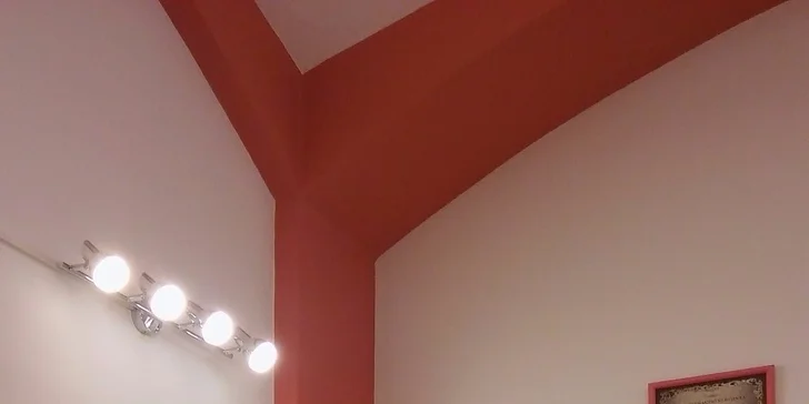 Kosmetické liftingové ošetření pleti s kolagenem