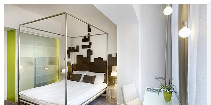 Advent či jaro v Praze v designovém hotelu Pure White****