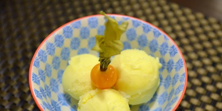 Vánoční voucher na bohaté sushi menu pro 2 v Sasori