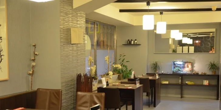 Vánoční voucher na bohaté sushi menu pro 2 v Sasori