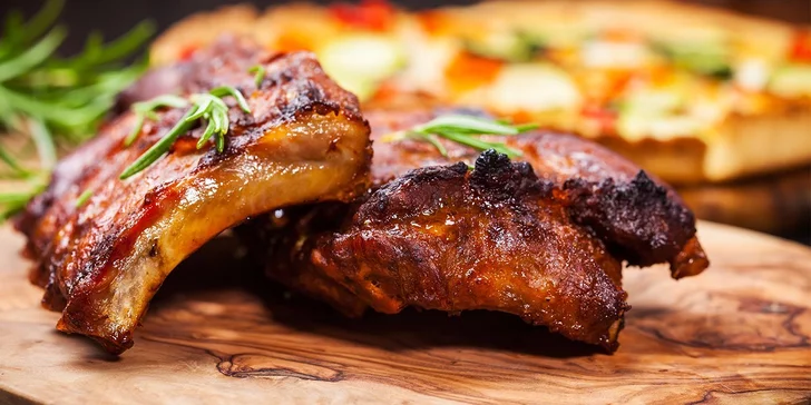 Vepřová žebírka na černém pivu a medu v Restauraci Pod Jasanem