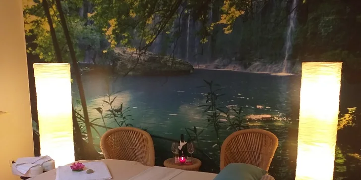 V apartmánu Relax vám bude k dispozici infrasauna, masážní lůžko i masážní olej. 