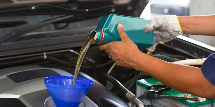 Výmena oleja v Autoclinic!