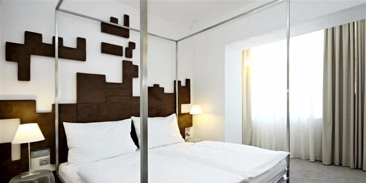 Advent či jaro v Praze v designovém hotelu Pure White****