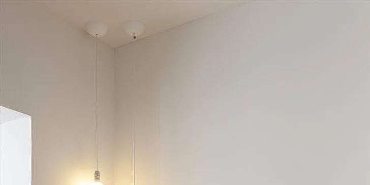 Advent či jaro v Praze v designovém hotelu Pure White****