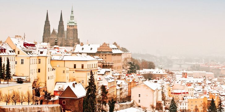 Advent či jaro v Praze v designovém hotelu Pure White****