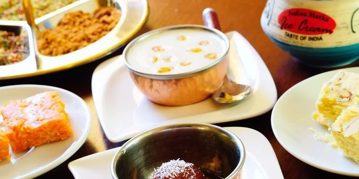Indické dobroty pro 2 osoby: degustační menu se 3 hlavními chody i nápoje