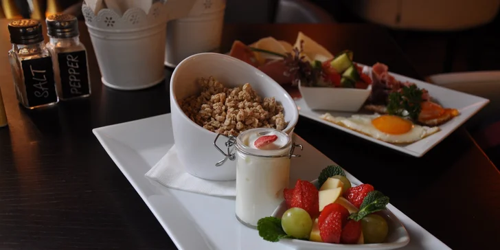 Snídaně ve stylu Café Level dle vlastní chuti