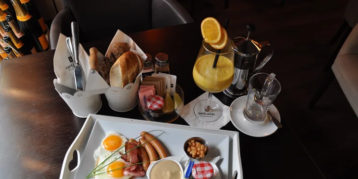 Snídaně ve stylu Café Level dle vlastní chuti
