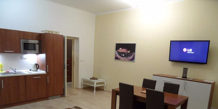 Léto v Karlových Varech se vstupem do Alžbětinných lázní