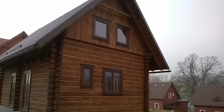 Podzim v Jeseníkách pro celou rodinu: pronájem apartmánu v krásné roubence