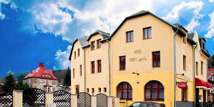 3 nebo 4 dny u přehrady v Josefově Dole pro DVA nebo s dítětem do 12 let. Objevte krásy Jizerských hor a pohostinnost hotelu PORTA aperta***.