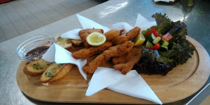 To má říz: 0,5 nebo 1 kg vepřových řízků v restauraci U Letiště