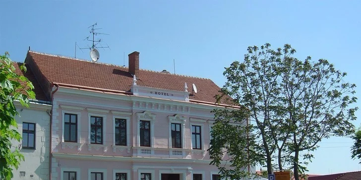 Romantický pobyt s večeří při svíčkách a vstupenkou do termálních lázní