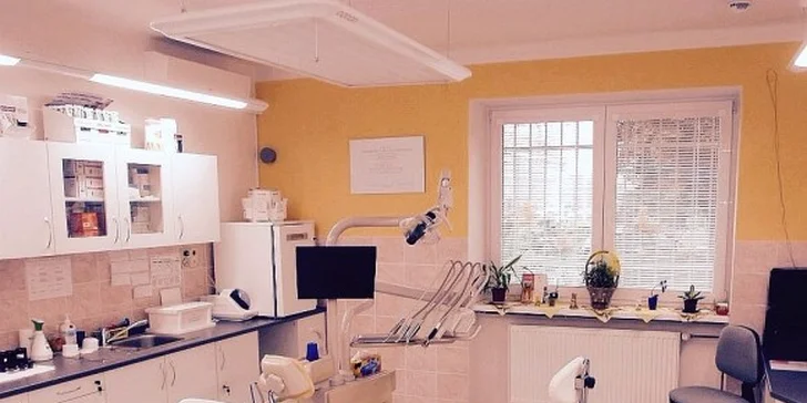 Důkladná dentální hygiena pro zářivý úsměv s air flow i bez