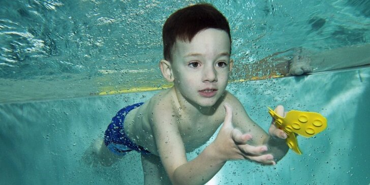 Kurz plavání pro děti od 6 měsíců do 6 let v aquacen­tru Šutka