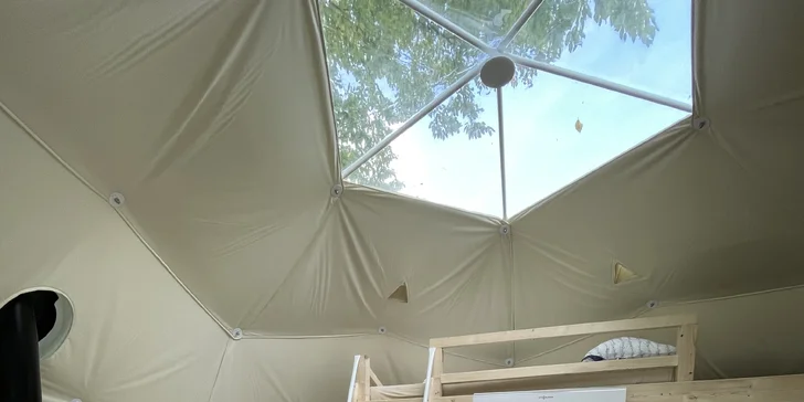 Vaše deti majú k dispozícii poschodovú posteľ (Igloo I).
