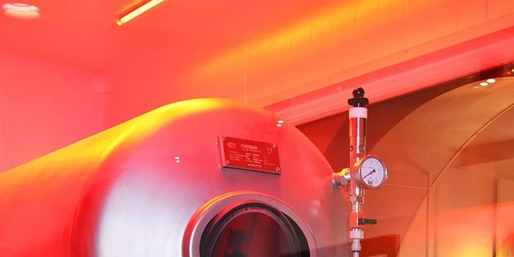 100g hovězí nebo lososový tatarák v restauraci IN LOCO