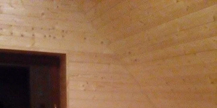 Podzim v Jeseníkách pro celou rodinu: pronájem apartmánu v krásné roubence