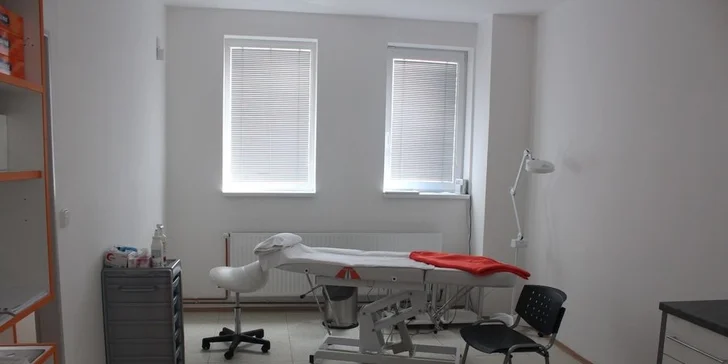 Injekční vyhlazení vrásek kyselinou hyaluronovou