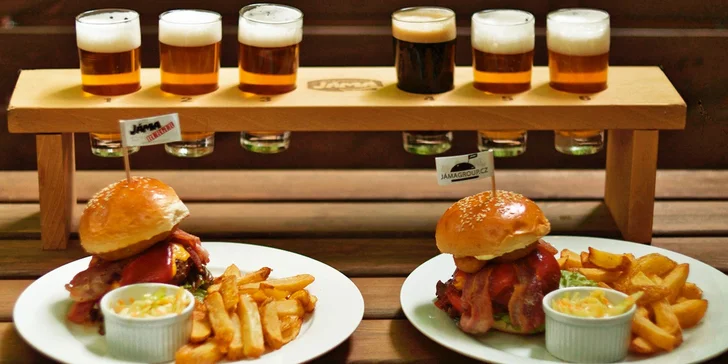 Domácí burgery a ochutnávka rumů nebo českých piv pro 1 či 2 osoby