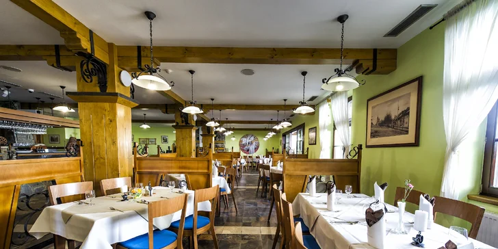 Krásná restaurace nabízí gastronomii, která uspokojí každého gurmána.
