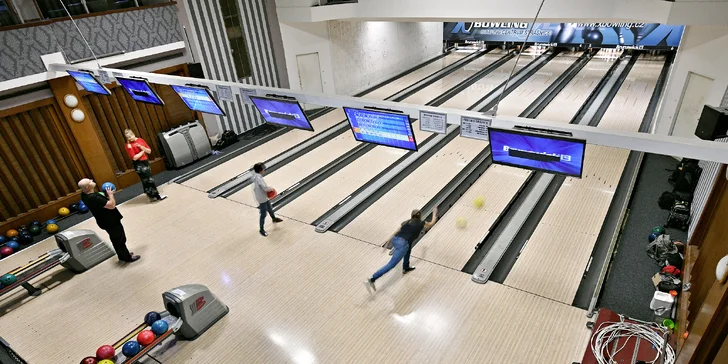 Případně si po jídle zahrajte bowling. 