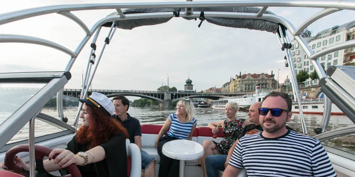 Během 5 hodin se naučíte vše potřebné a zkušený instruktor s dlouholetou praxí vám se vším poradí.