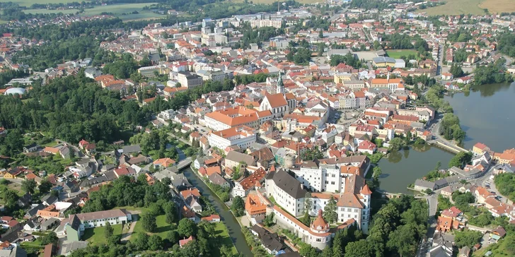 Výlet s prima programem: zámek Červená Lhota, Jindřichův Hradec i depo úzkokolejky
