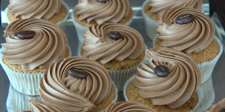 Nálož makronek a cupcakes v nové cukrárně Cup and Cake