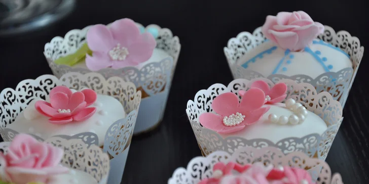 Nálož makronek a cupcakes v nové cukrárně Cup and Cake
