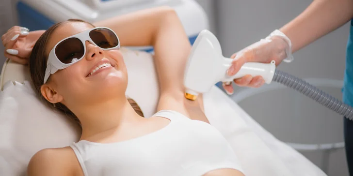 Laserová epilácia pre trvalo hladkú pokožku v AlmaCare