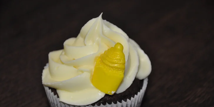 Káva s domácím dezertem pro dva v moderní cukrárně Cup and Cake