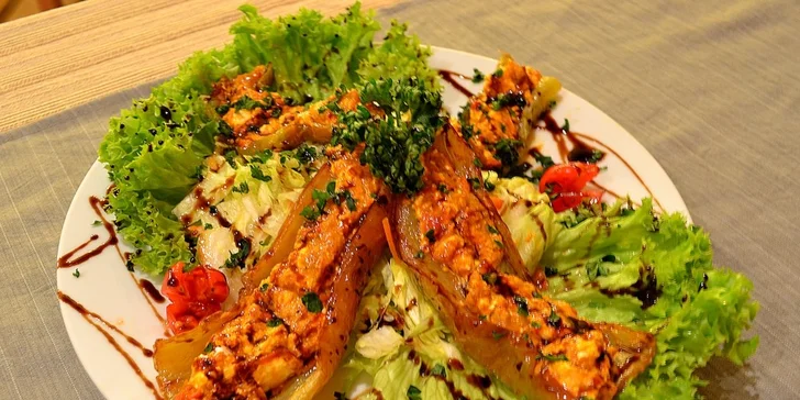 Balkánské masové menu: pljeskavica, pečeně a další dobroty