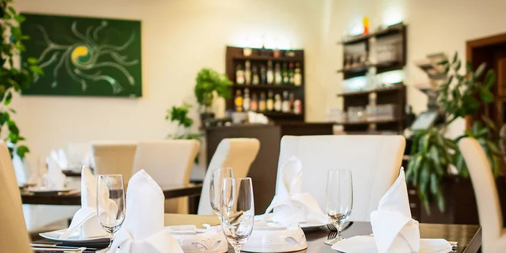 Vzhůru do Hongkongu: 4chodové orientální menu pro dva v Lotos Restaurant