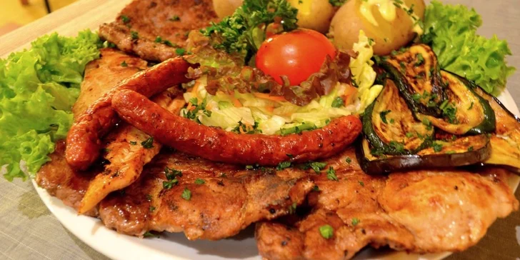 Balkánské masové menu: pljeskavica, pečeně a další dobroty