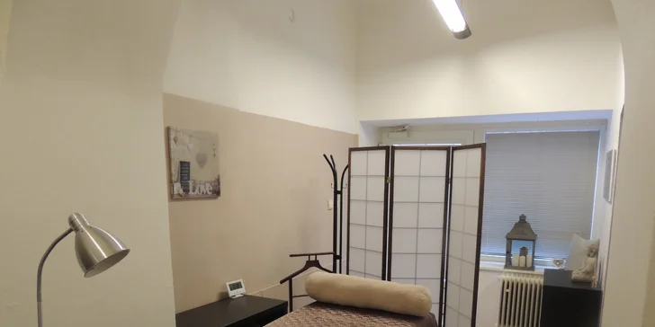 Kompletní kosmetické ošetření s masáží obličeje s kosmetikou Janssen