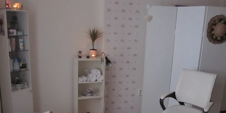 Klasická mokrá pedikúra pro muže včetně masáže chodidel