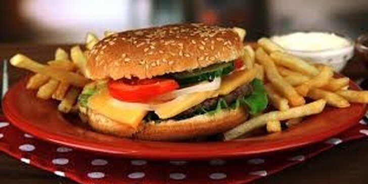 Dvě nabitá burger menu včetně rozvozu po Krumlově a Českých Budějovicích