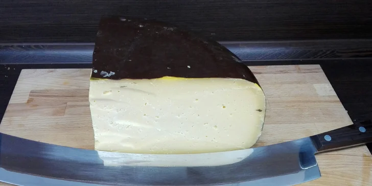 30% sleva na nákup sýrů v prodejně Jarmark s ochutnávkou