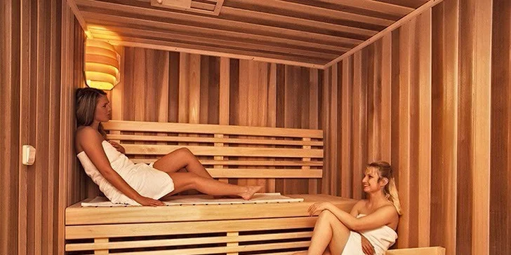 Silvestr na Zámku Kamenný Dvůr: Plná penze, neomezené drinky i wellness