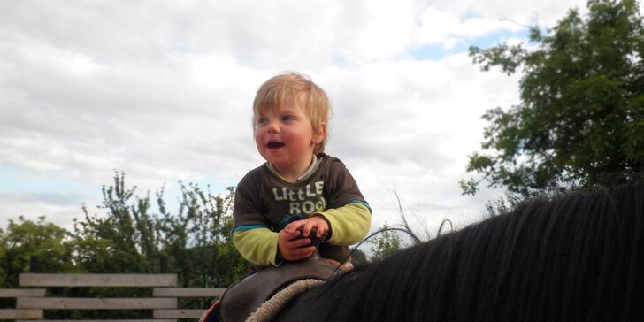 Intenzivní týdenní kurz jízdy na koni - Pro děti, rodiče i prarodiče